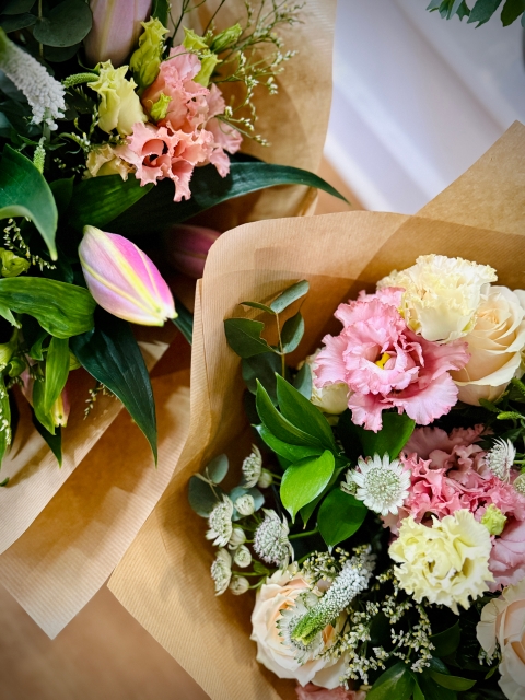 Mother's Day Florist Choice   Natural Pinks