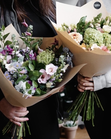 Valentines Florist Choice   Colours