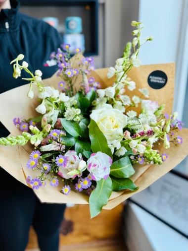 Mother's Day Florist Choice   Natural Pinks