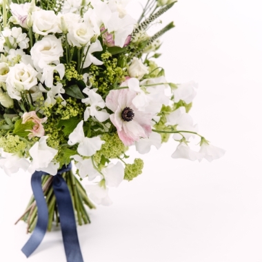 Bridal Handtie Bouquet